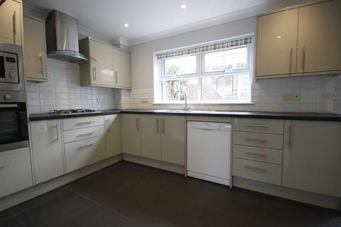 52 Cowslip Road, Broadstone, BH18 9QZ