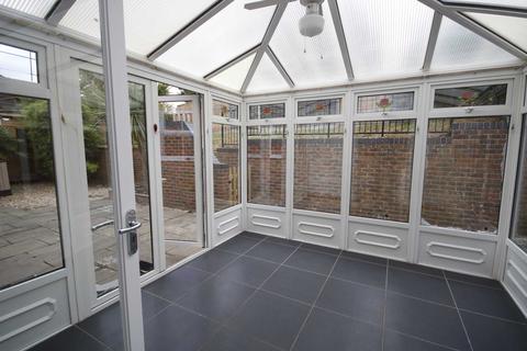 52 Cowslip Road, Broadstone, BH18 9QZ