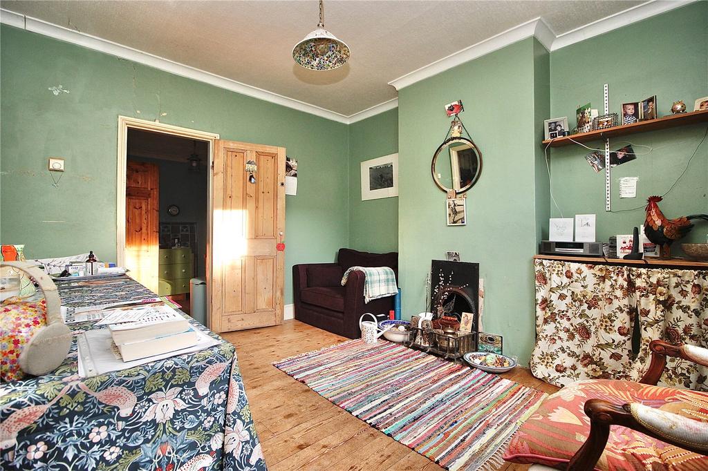 Hervey Street, Ipswich, Suffolk, IP4 3 bed semidetached house £260,000