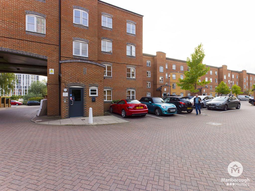 Stratford London E15 Two bed Two Bath Riverside A