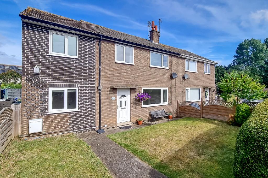 St. Johns Close, Monkton, HG3 4 bed semidetached house £315,000
