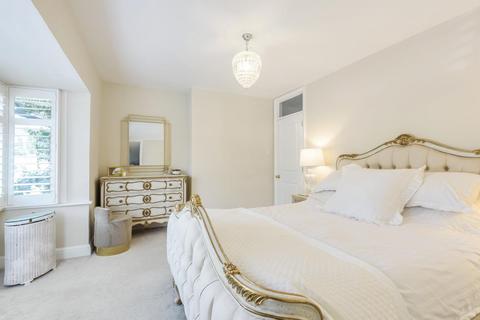 10 Stuart Avenue, Bromley, BR2 7JX