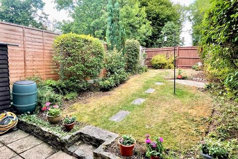 39 Falcon View, Winchester, SO22 4EP