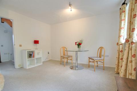 39 Falcon View, Winchester, SO22 4EP