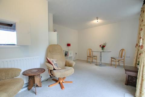39 Falcon View, Winchester, SO22 4EP