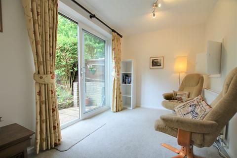 39 Falcon View, Winchester, SO22 4EP