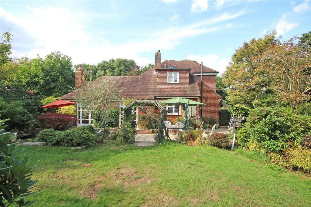 Middle Road, Tiptoe, Lymington, Hampshire, SO41 4 bed detached house