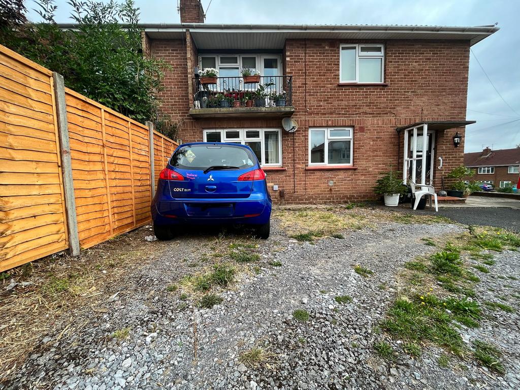 Davids Road, Bristol, BS14 2 bed ground floor flat £210,000