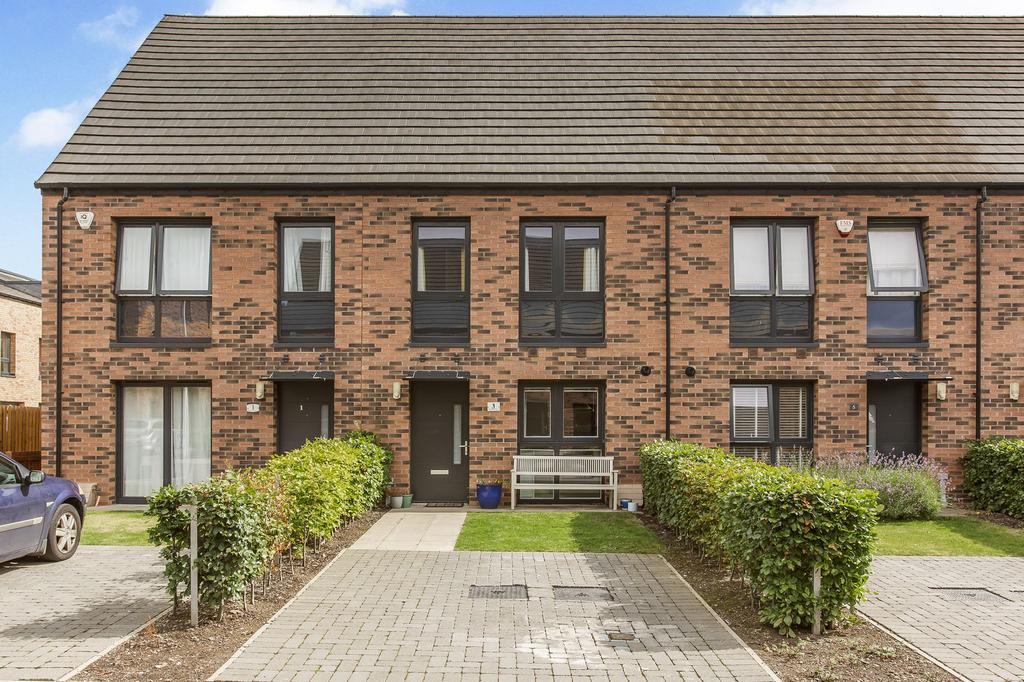 3 Pennywell Place, Edinburgh, EH4 4FT 3 bed terraced house £295,000