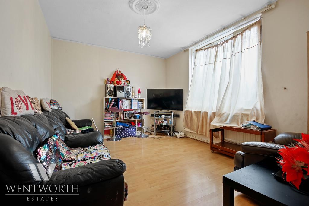 Wigan House, Warwick Grove, Clapton, E5 2 bed flat £370,000