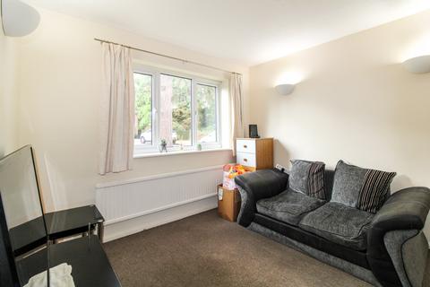 1 bedroom terraced house to rent, Haig Lane, Fleet, Hampshire, GU52