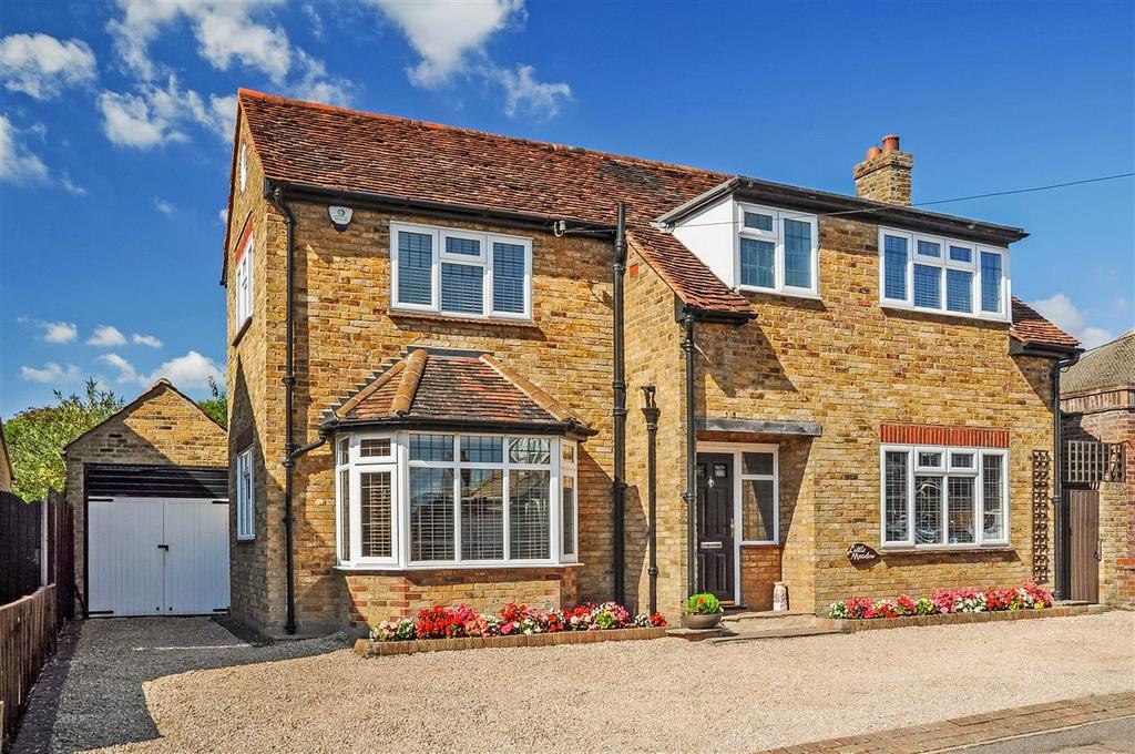 Little Meadow, Cricketers Lane... 4 bed detached house £950,000