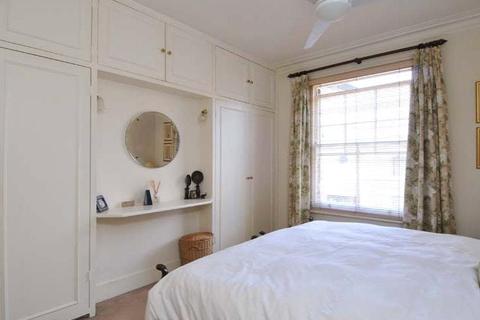 10 Alexandra Avenue, London, SW11 4DZ