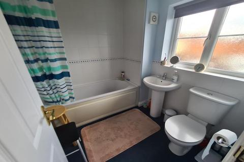 2 Blackberry Walk, Crewkerne, TA18 7DP