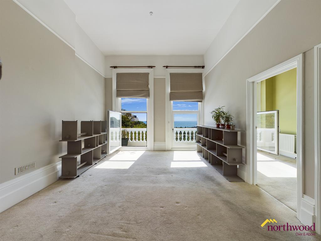 Terrace Road, St. LeonardsOnSea, TN37 2 bed flat £900 pcm (£208 pw)