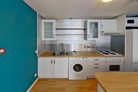 2 bedroom flat to rent, The Shore, Edinburgh, EH6