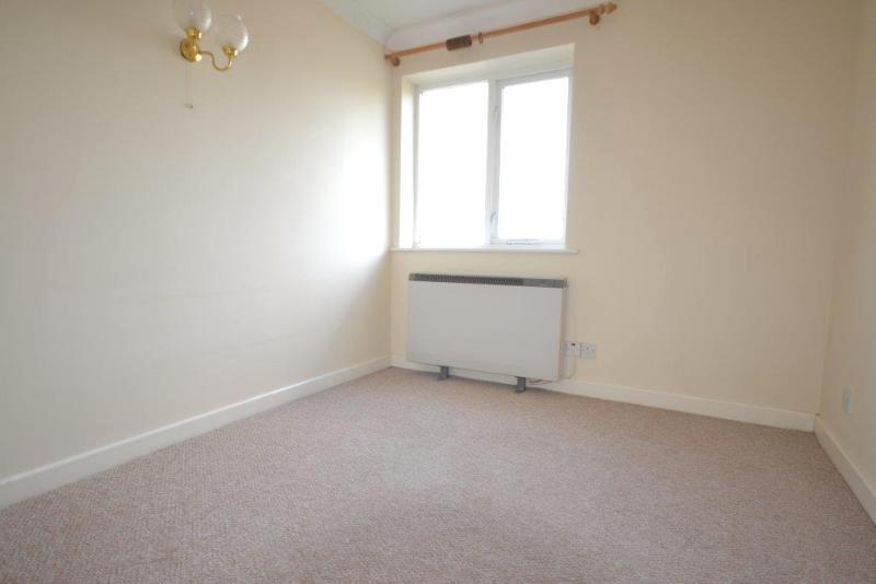 Whitworth Crescent, Southampton 2 bed apartment £825 pcm (£190 pw)
