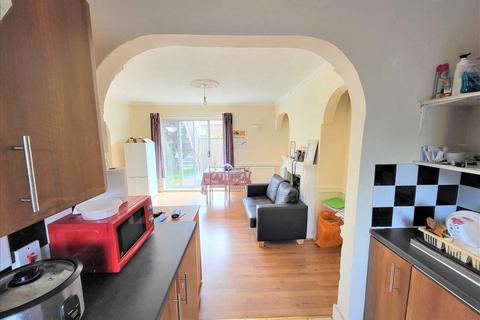 3 bedroom flat for sale, Ridgwell Road, LONDON
