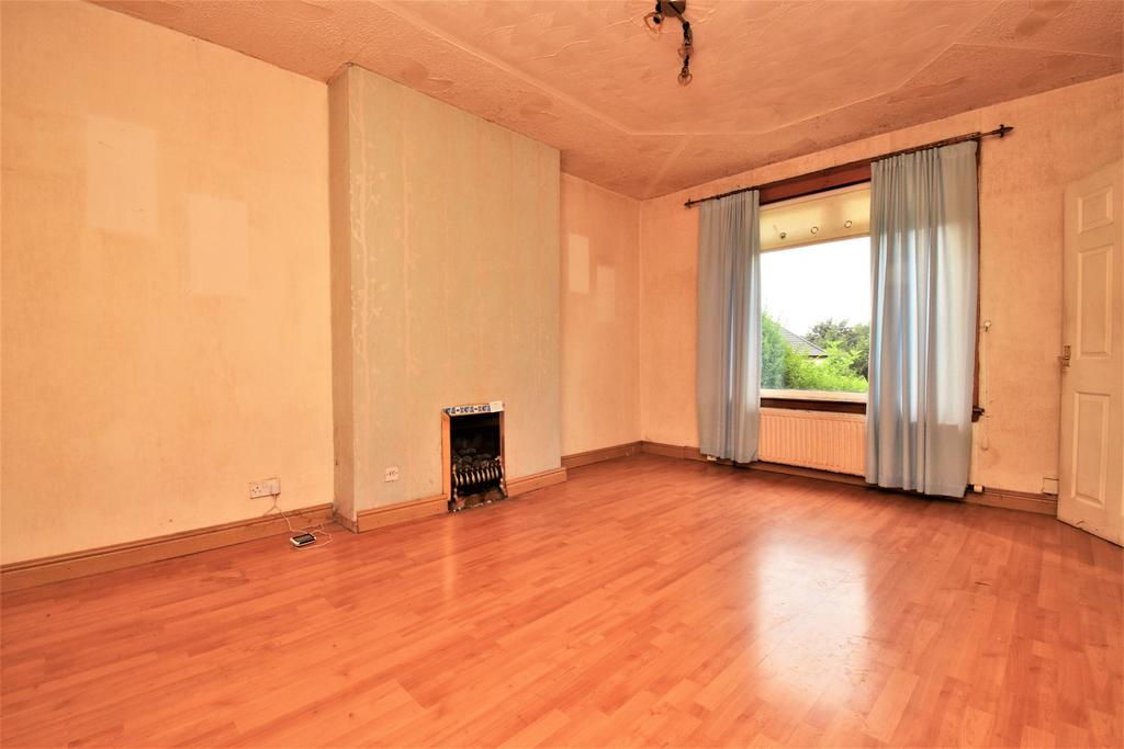 Warden Road, Knightswood, Glasgow... 2 bed flat £90,000