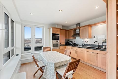 3 bedroom flat to rent, Warren House, Beckford Close, West Kensington, London