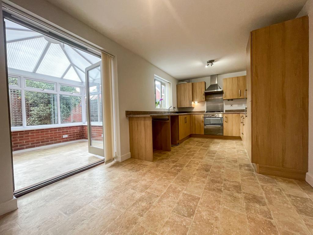 campbell-road-off-venns-lane-hereford-3-bed-semi-detached-house