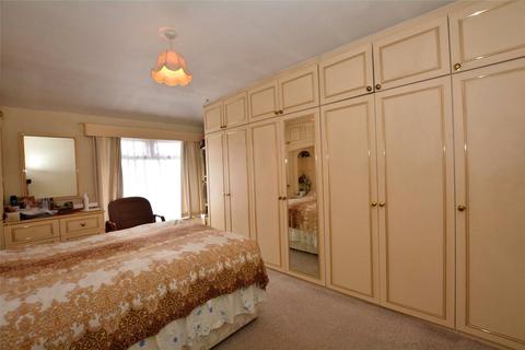 3 bedroom detached house for sale - Dale Park Walk, Cookridge, Leeds