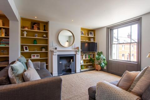 3 bedroom terraced house for sale, Market Place, Henley-On-Thames, Oxfordshire, RG9