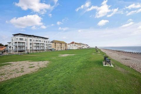 2 bedroom apartment for sale, Queens Road, Littlestone, New Romney, TN28