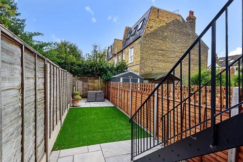40a Waldron Road, London, SW18 3TD
