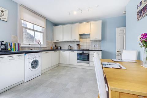 40a Waldron Road, London, SW18 3TD