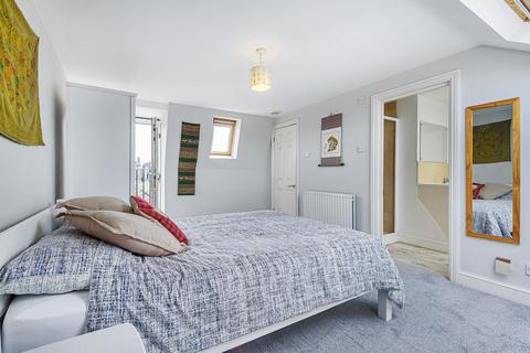 40a Waldron Road, London, SW18 3TD
