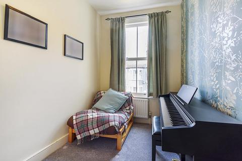 40a Waldron Road, London, SW18 3TD