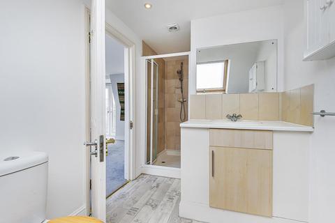 40a Waldron Road, London, SW18 3TD