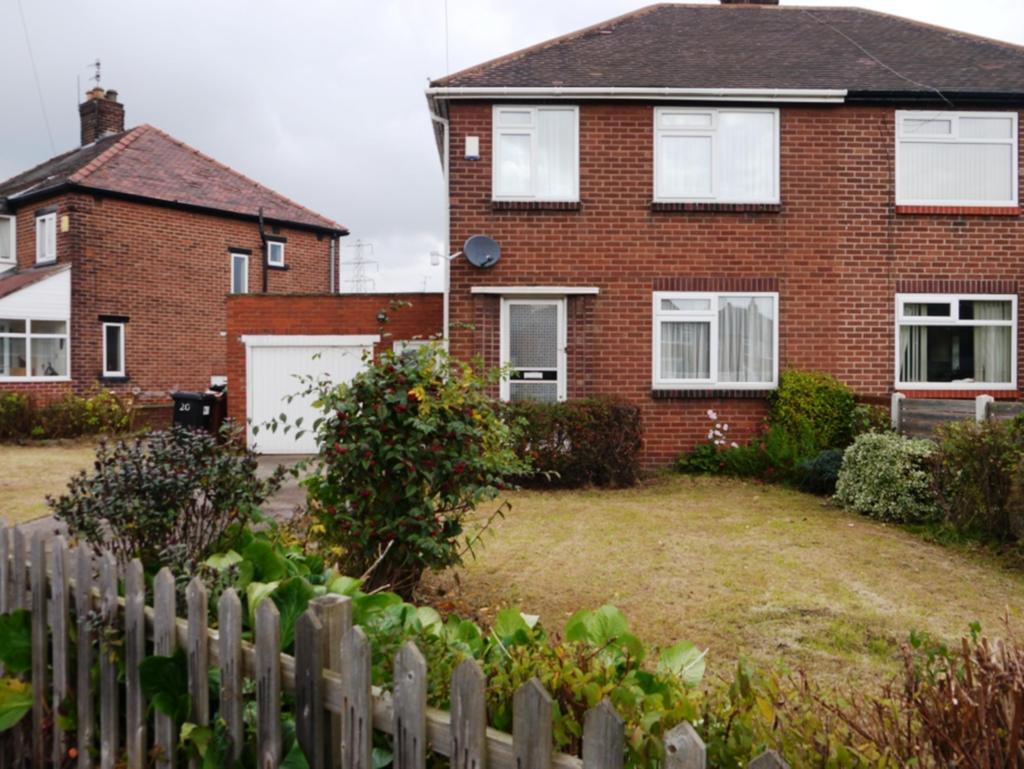 Gotts Park Avenue, Armley, Leeds... 3 bed semidetached house £675