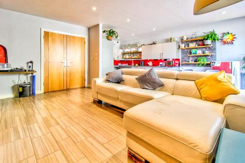 2 bedroom apartment for sale - Liberty Gardens, Bristol, BS1