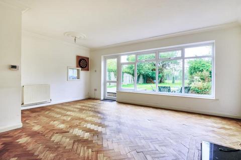27 Kenton Avenue, Sunbury-on-thames, TW16 5AS