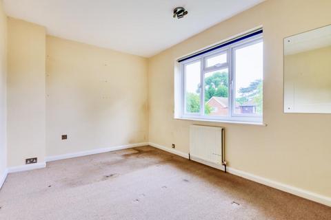 27 Kenton Avenue, Sunbury-on-thames, TW16 5AS