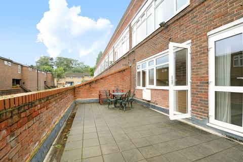 20 Blincoe Close, London, SW19 5PP