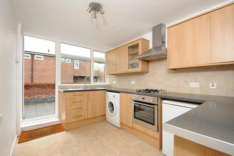 20 Blincoe Close, London, SW19 5PP