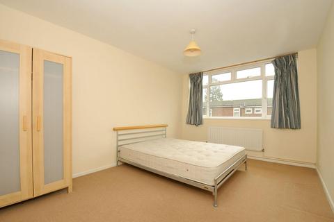 20 Blincoe Close, London, SW19 5PP