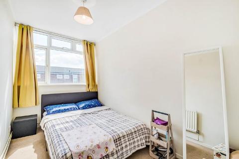 20 Blincoe Close, London, SW19 5PP