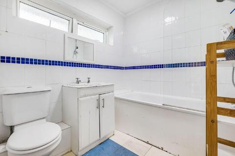20 Blincoe Close, London, SW19 5PP