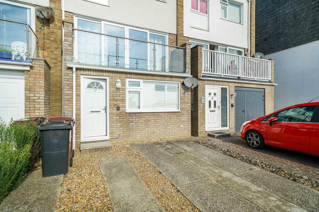 Kingsway, Selsey 1 bed apartment for sale £185,000
