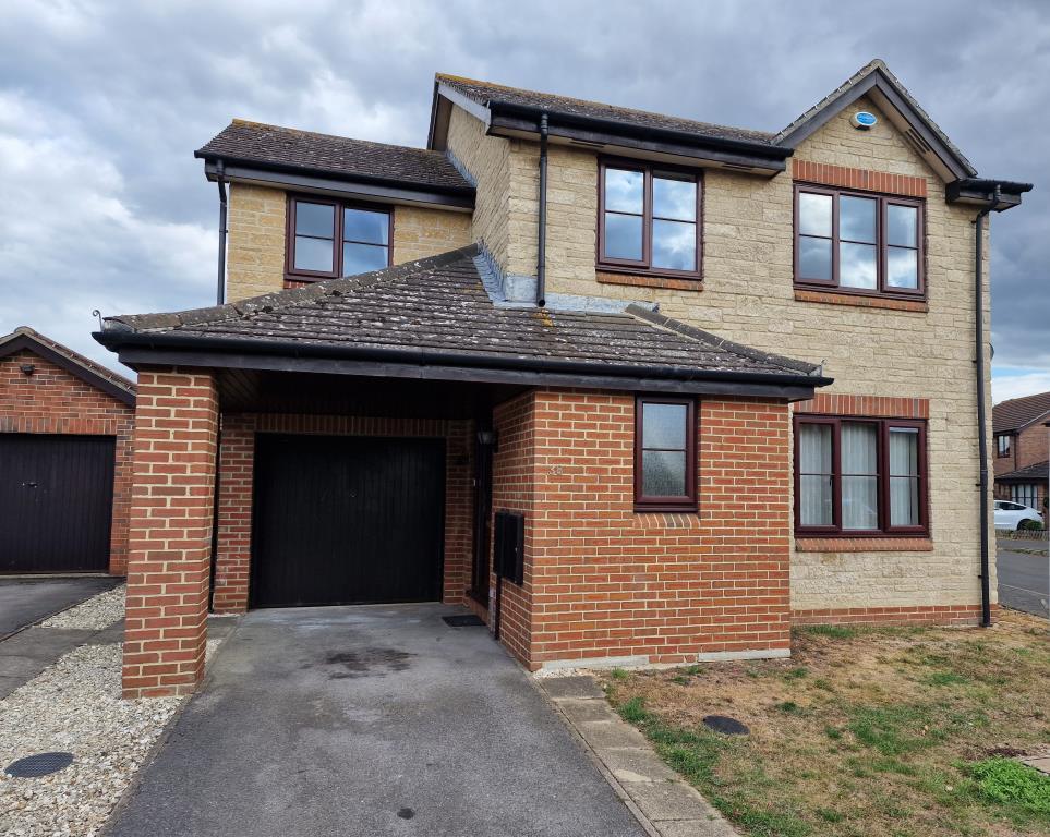 Chalgrove, Oxfordshire, OX44 4 bed detached house for sale £425,000