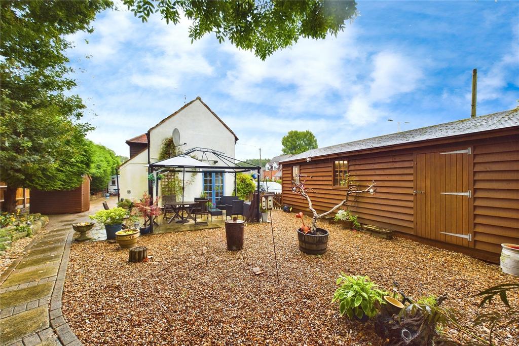 Side Courtyard