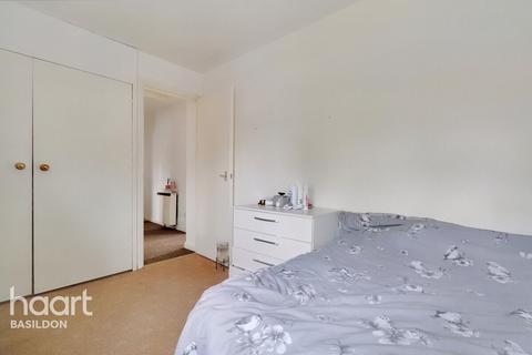 43 Calvert Drive, Basildon, SS13 1TB