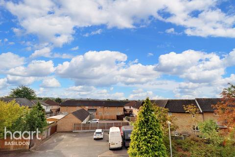 43 Calvert Drive, Basildon, SS13 1TB