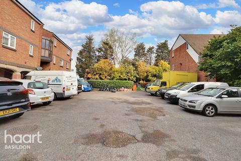 43 Calvert Drive, Basildon, SS13 1TB