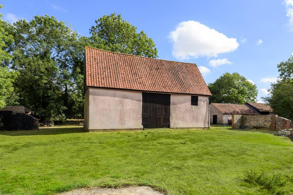 Coles Common, Pulham Market, IP21 5 bed detached house for sale £