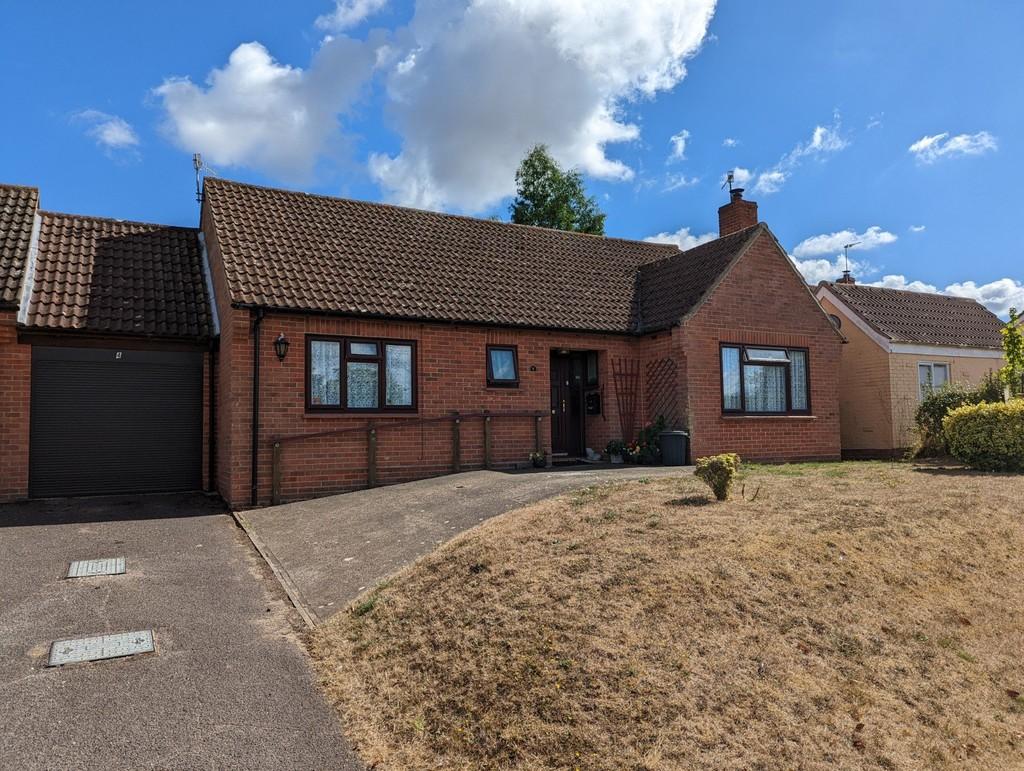 Minsmere Rise, Middleton 3 bed semidetached bungalow £400,000